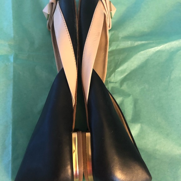 Trina Turk flat shoes - Picture 7 of 8